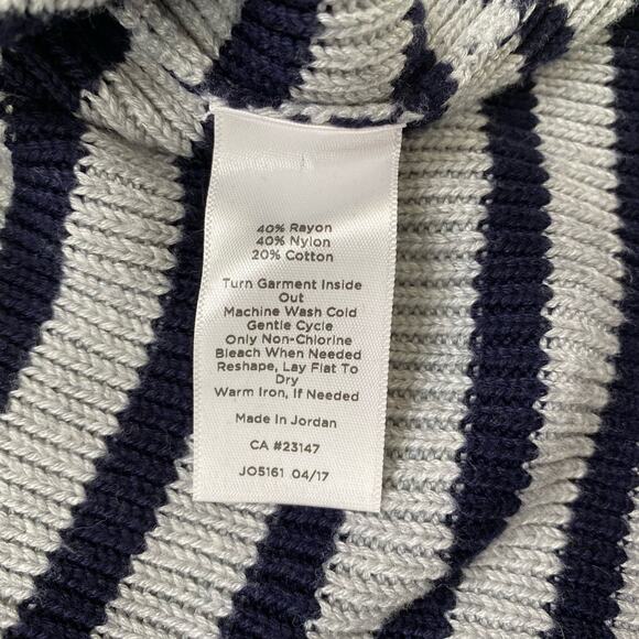 TALBOTS Gray Navy Blue Stripe Button Shoulder Pullover Sweater Size Medium Women - Picture 8 of 11